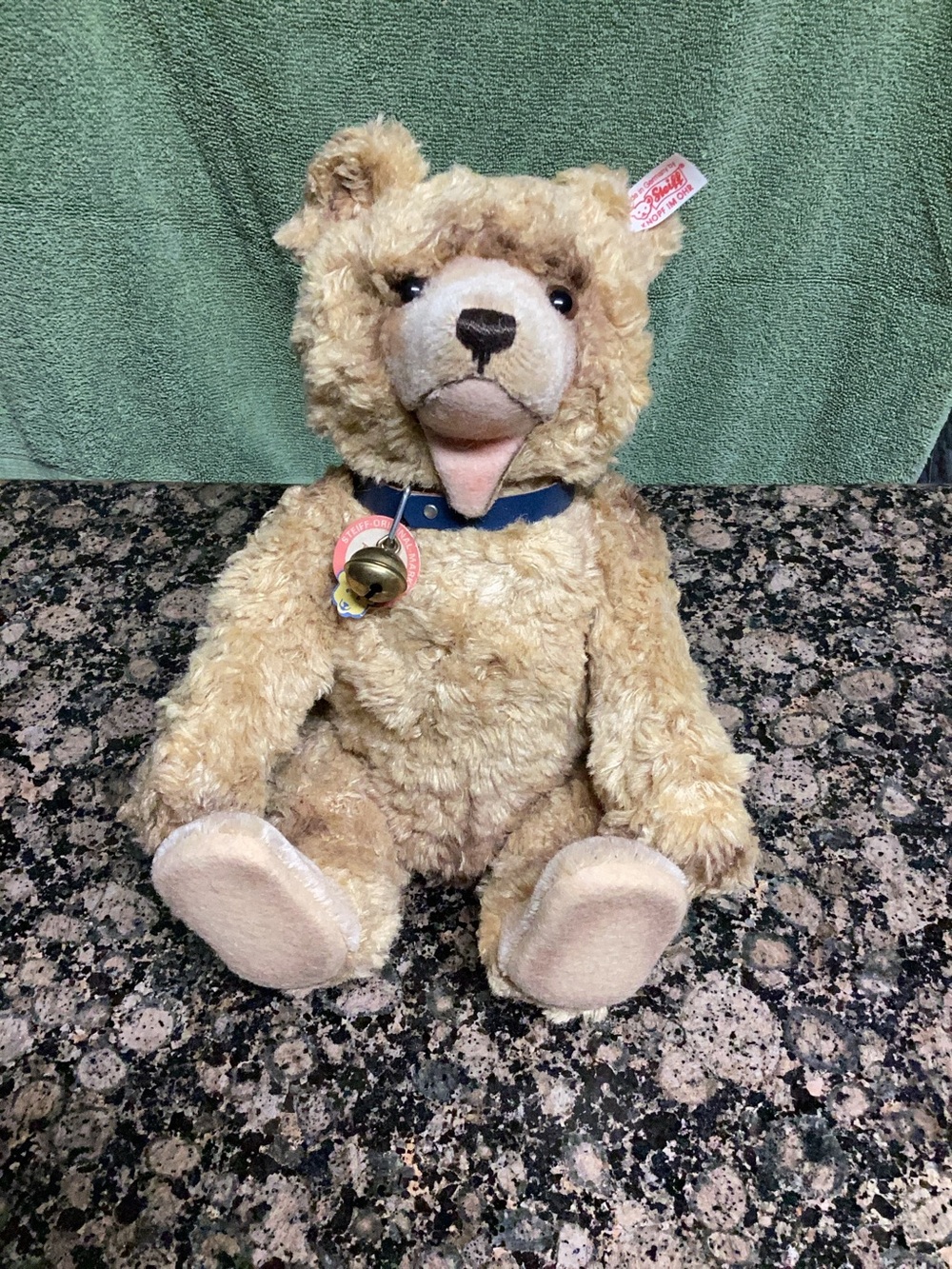 Steiff Bear “ teddy bear 30 number 682698”